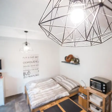 Apartment Ve Dvore Ratiskovice