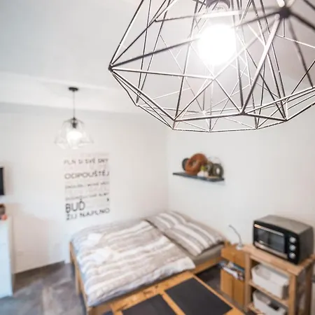 Apartament Ve Dvore Ratiskovice